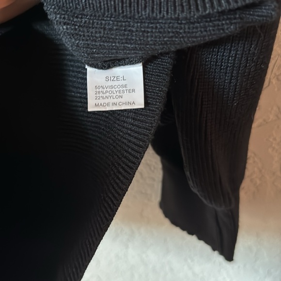 NWOT Super comfy sweater dress - Picture 4 of 4